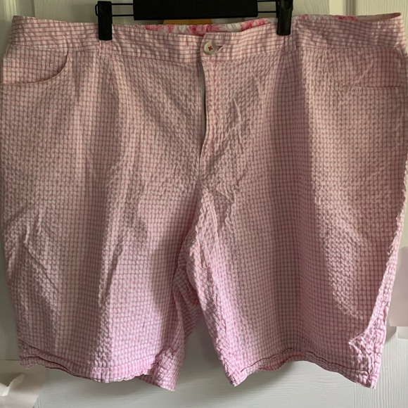 Izod Women's Pink Seersucker Shorts with Pockets 24 W Cotton Blend Stretch Plus - Picture 1 of 8